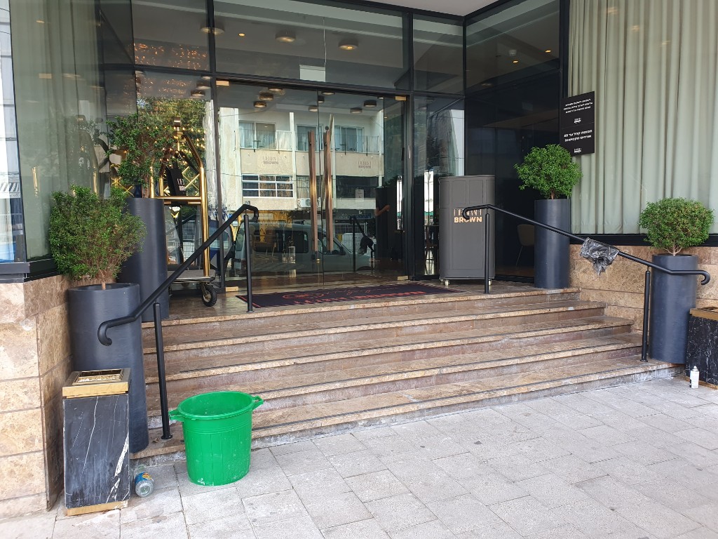 מאחזי יד מדרגות